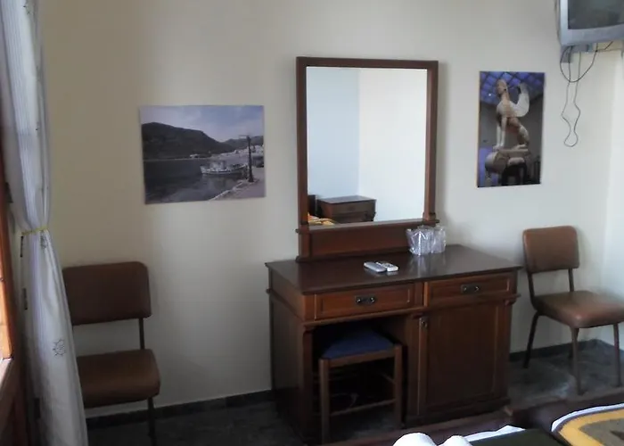 Kouros Otel Apollon (Naxos)